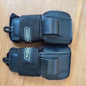 DBX Wrist Guards Rollerblading Rollerskating Derby